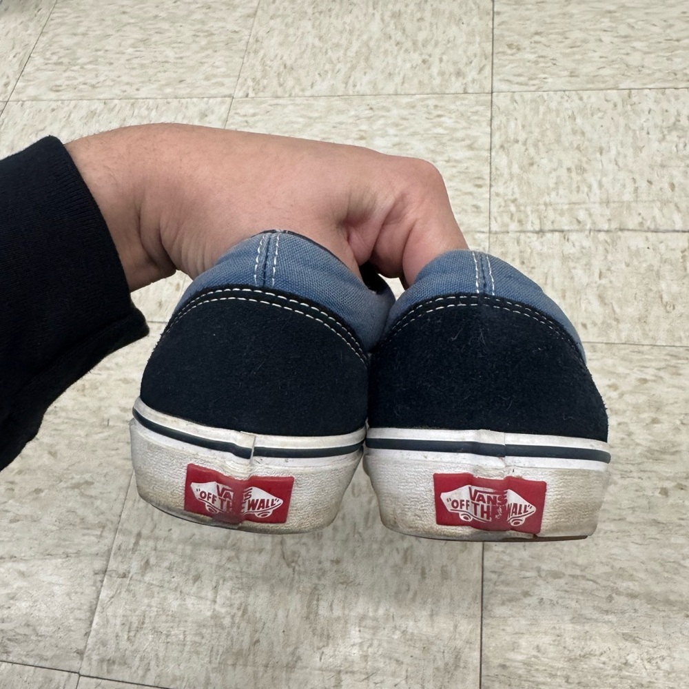 vans - Picture 3 of 5